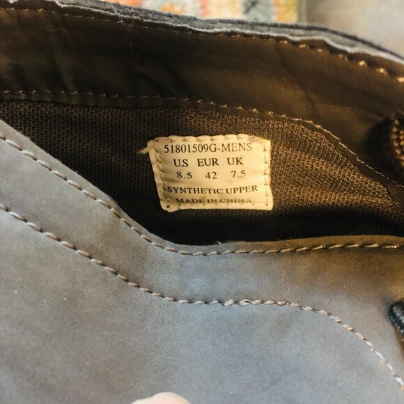 LEVIS Gray Mid High Ankle Chukka Boots Faux/Vegan Leather Lace Up Shoes M's 8.5 - Picture 10 of 10